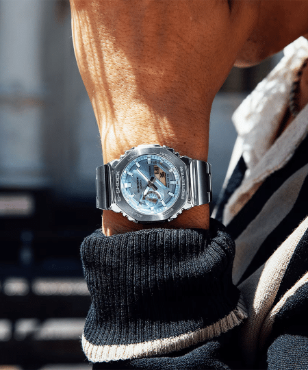 Alternative view of G-Shock - GM-2110D-2AER