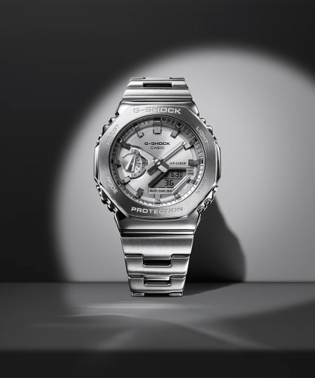 Alternative view of G-Shock - GM-2110D-7AER