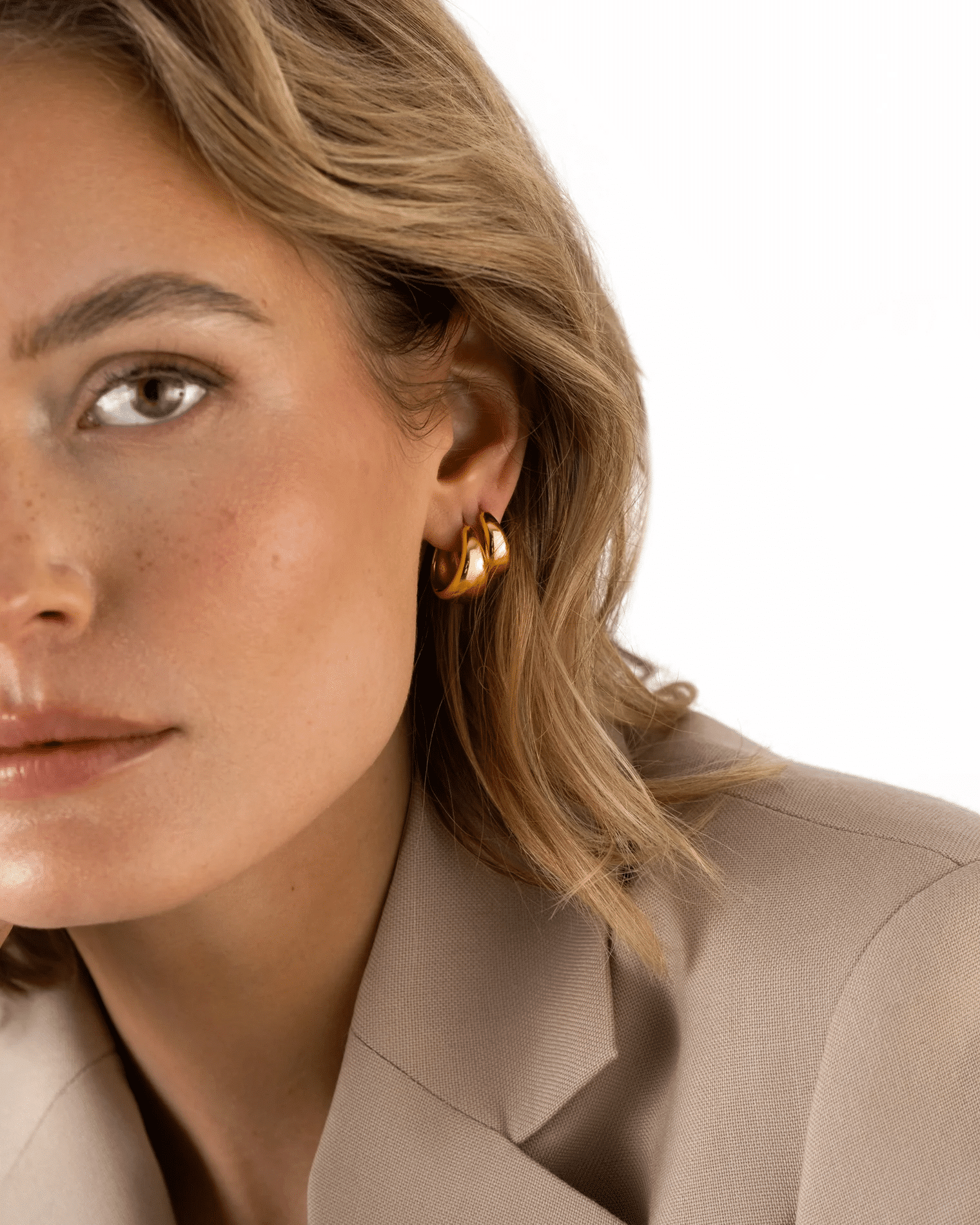 Mockberg Bold Hoops Gold Large 3 Mockberg Bold Hoops Gold Large - Bilde 3